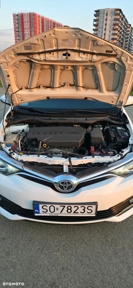 Toyota Auris 1.33 VVT-i Premium Comfort - 24