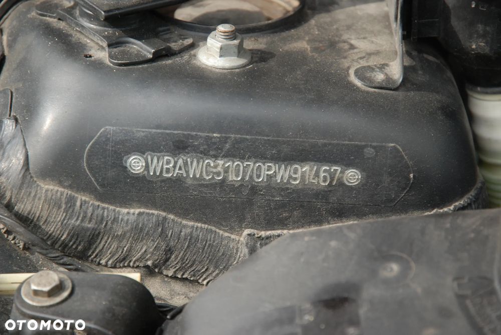 BMW Seria 3 325xi - 25