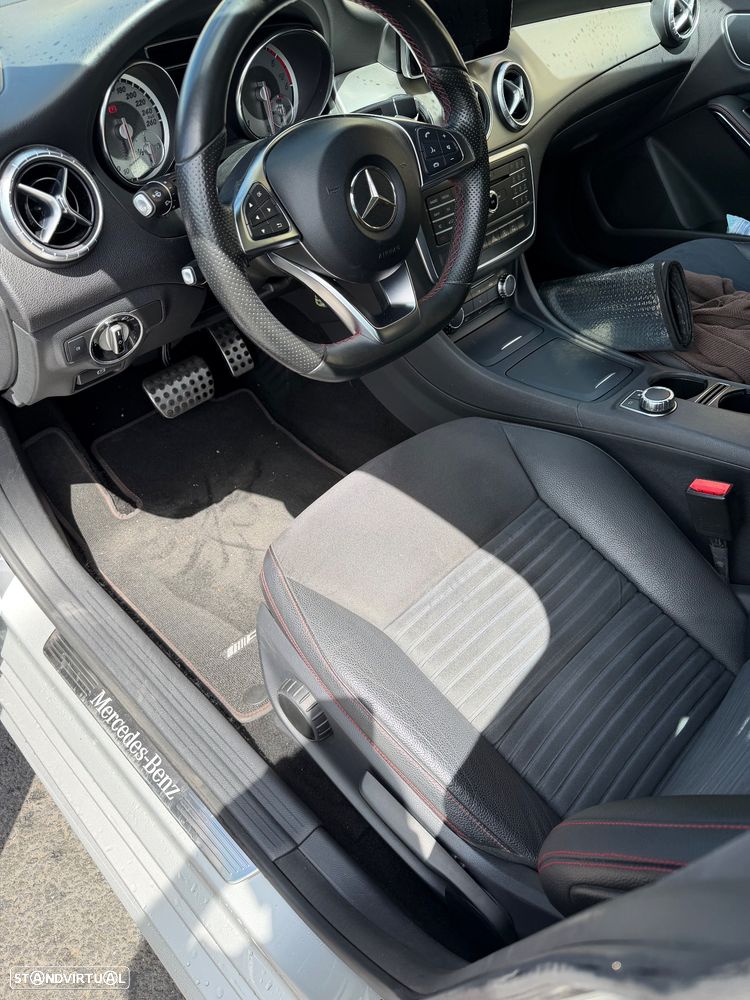 Mercedes-Benz CLA 220 - 25