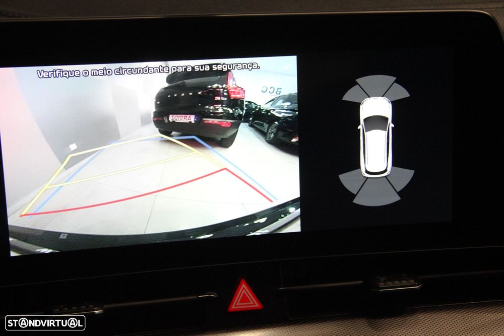 Kia Sportage 1.6 T-GDi HEV Tech - 21