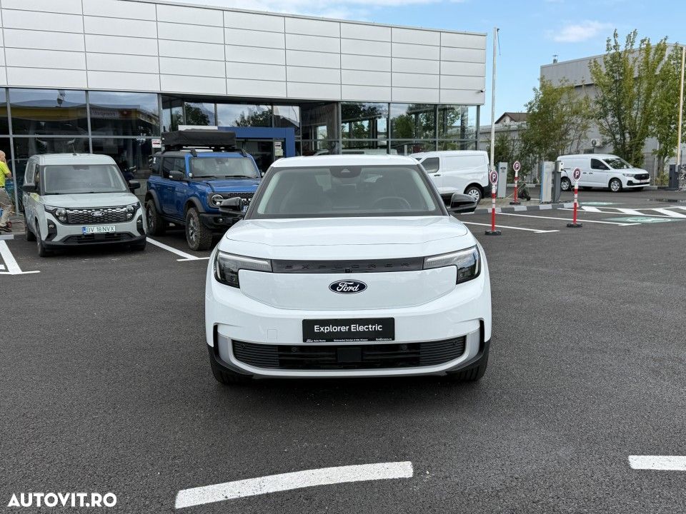 Ford Explorer - 3
