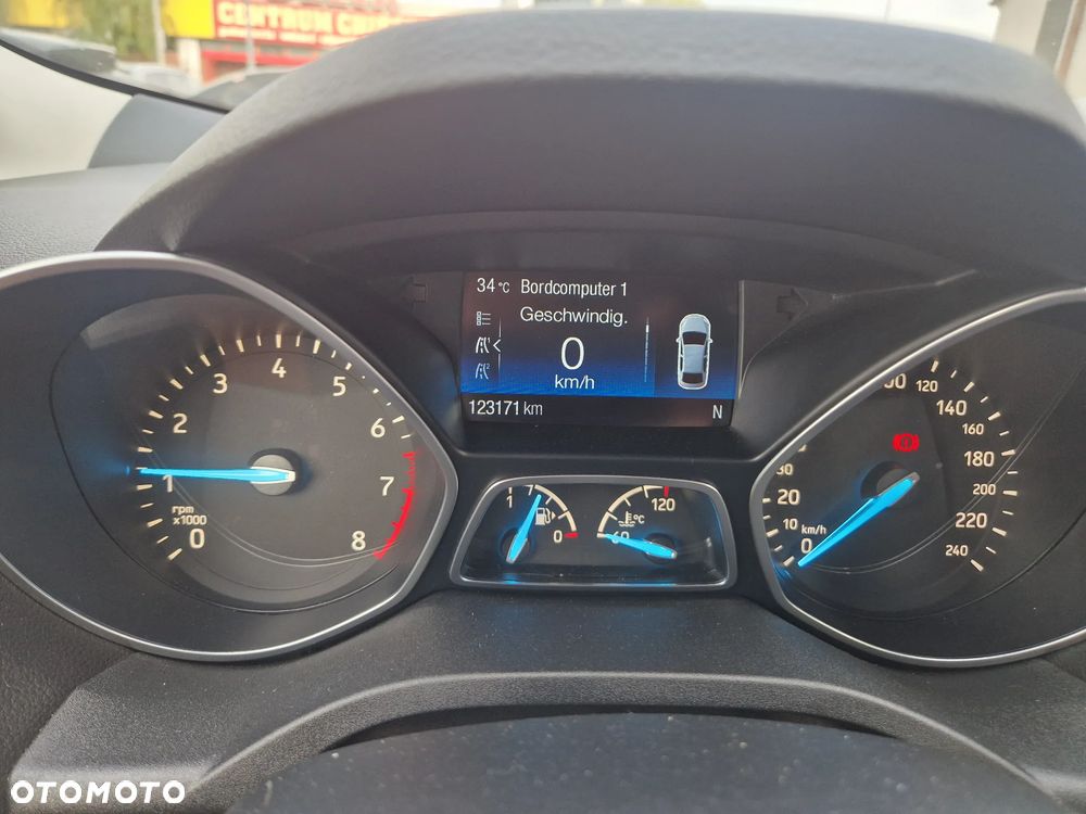 Ford Kuga 1.5 EcoBoost 2x4 Titanium - 12