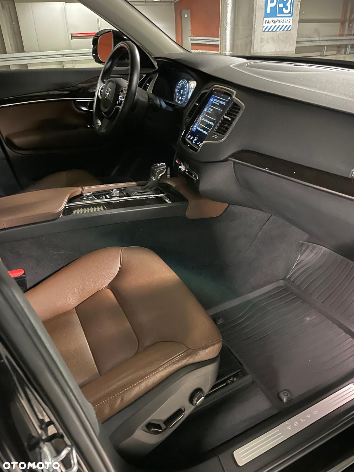 Volvo XC 90 T6 AWD Momentum 7os - 17