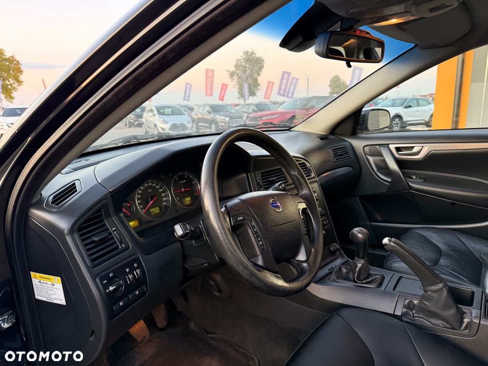 Volvo V70 2.4 D Momentum - 20