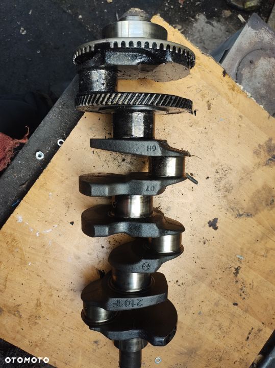 Jeep liberty 2,8crd  wał korbowy - 1