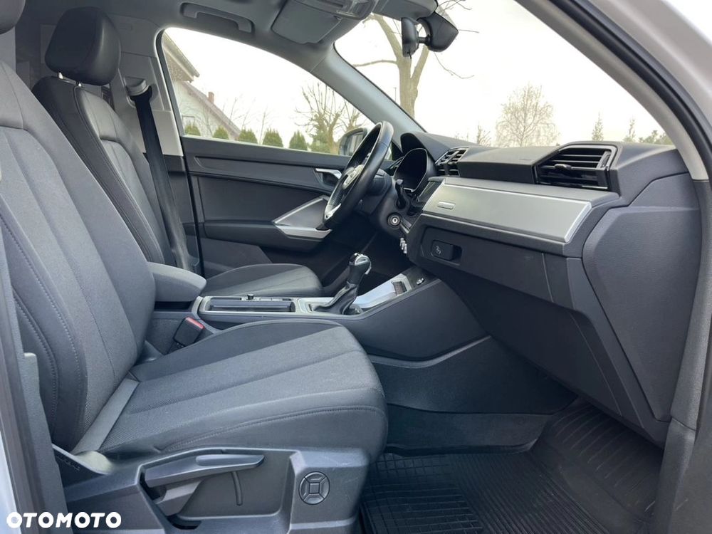 Audi Q3 2.0 TDI S tronic design - 4