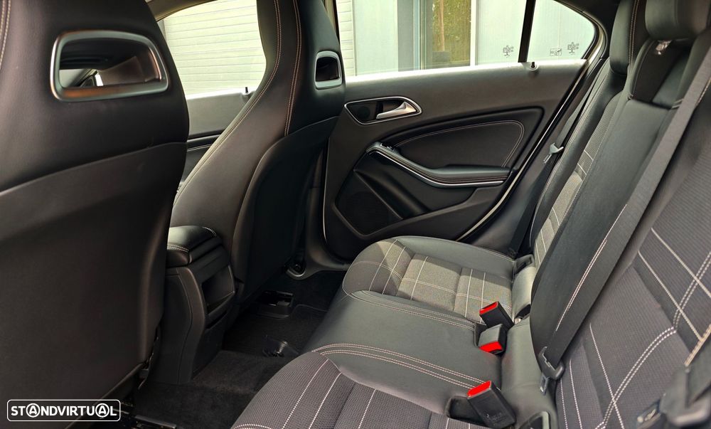 Mercedes-Benz A 160 d Urban - 11
