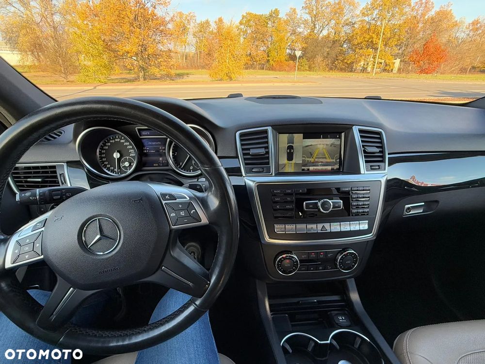 Mercedes-Benz ML - 15