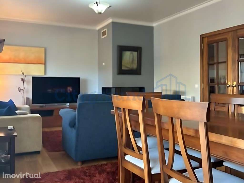 Duplex T3 com Varandas, Terraço e Vista Desafogada para o Castelo d... - Grande imagem: 2/40