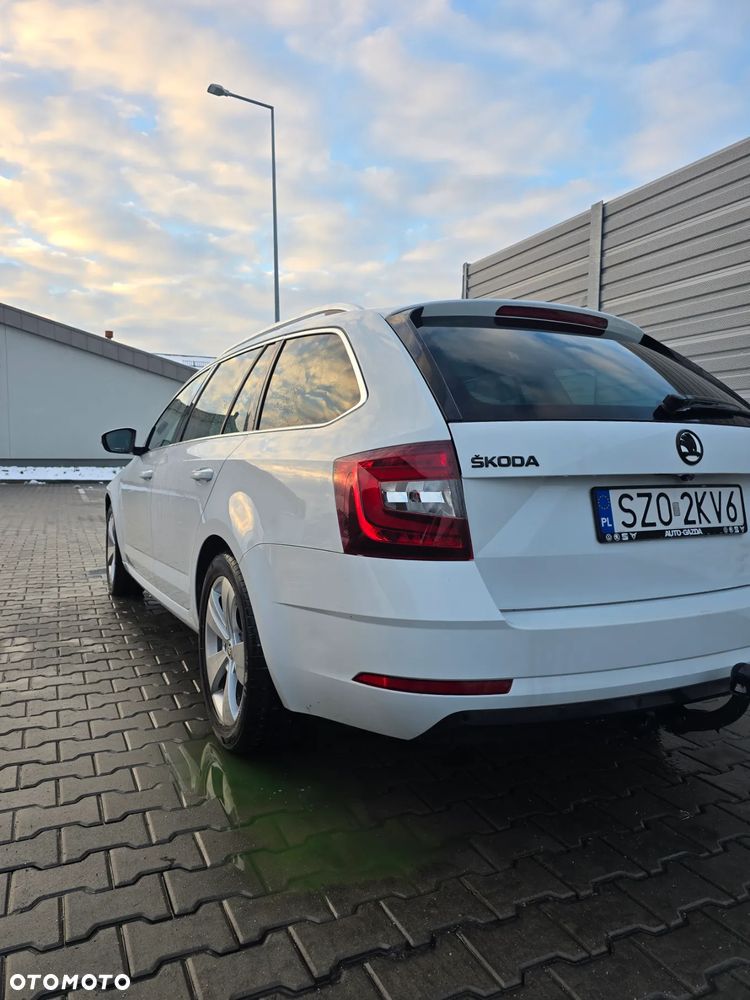 Skoda Octavia 1.6 TDI DSG Premium Edition - 8
