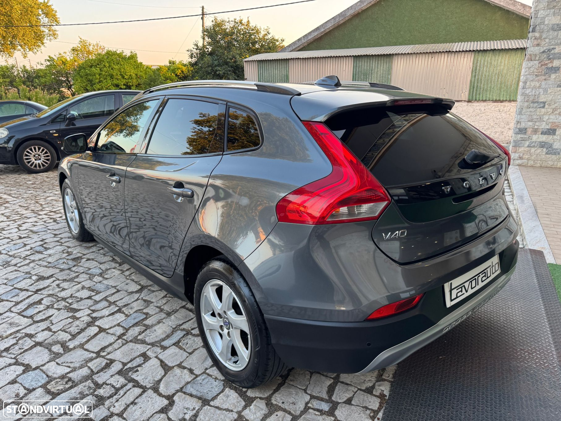 Volvo V40 Cross Country 1.6 D2 Momentum - 6