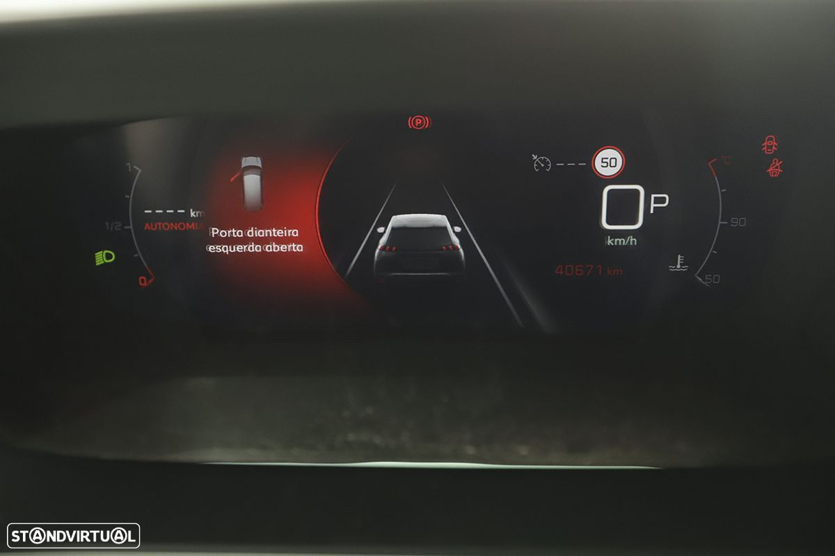 Peugeot 2008 1.2 PureTech GT EAT8 - 17