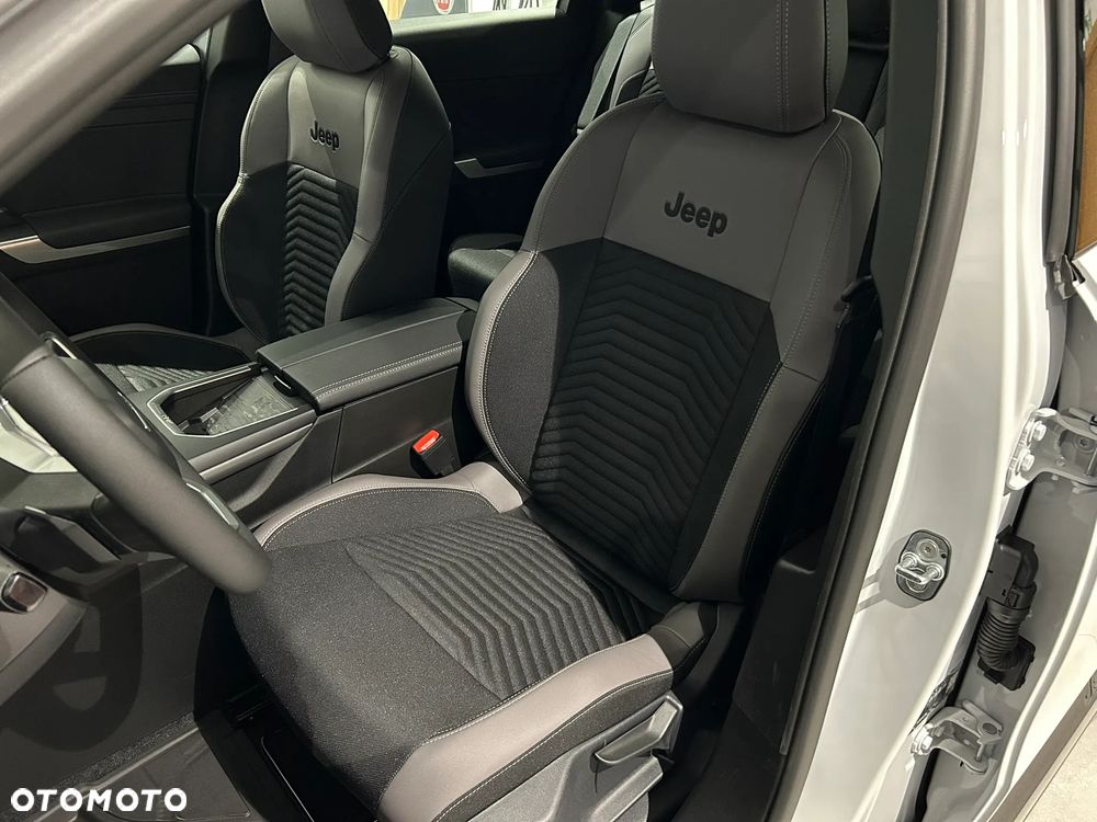 Jeep Compass 1.2 T3 mHEV Altitude FWD DCT - 18