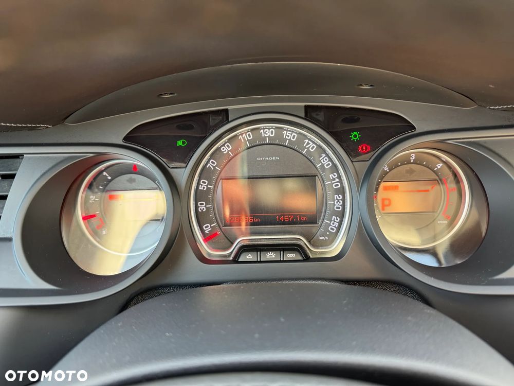 Citroën C5 Tourer HDi 165 FAP Exclusive - 23