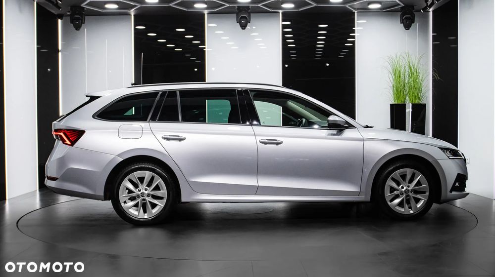 Skoda Octavia 2.0 TDI 4x4 Ambition DSG - 8