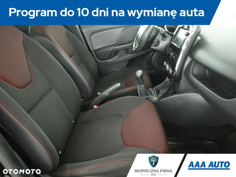 Renault Clio - 8