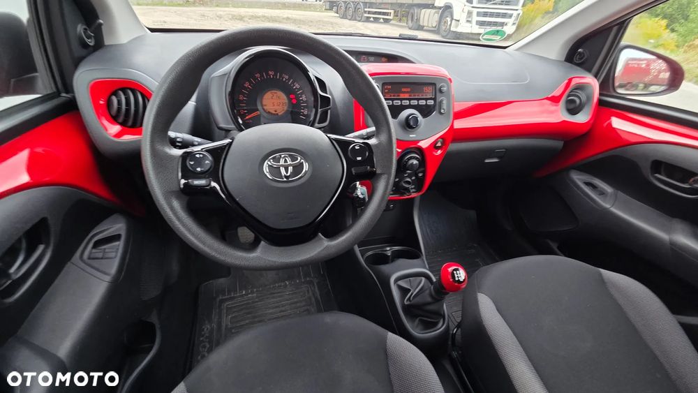 Toyota Aygo 1.0 VVT-i Color Edition - 13