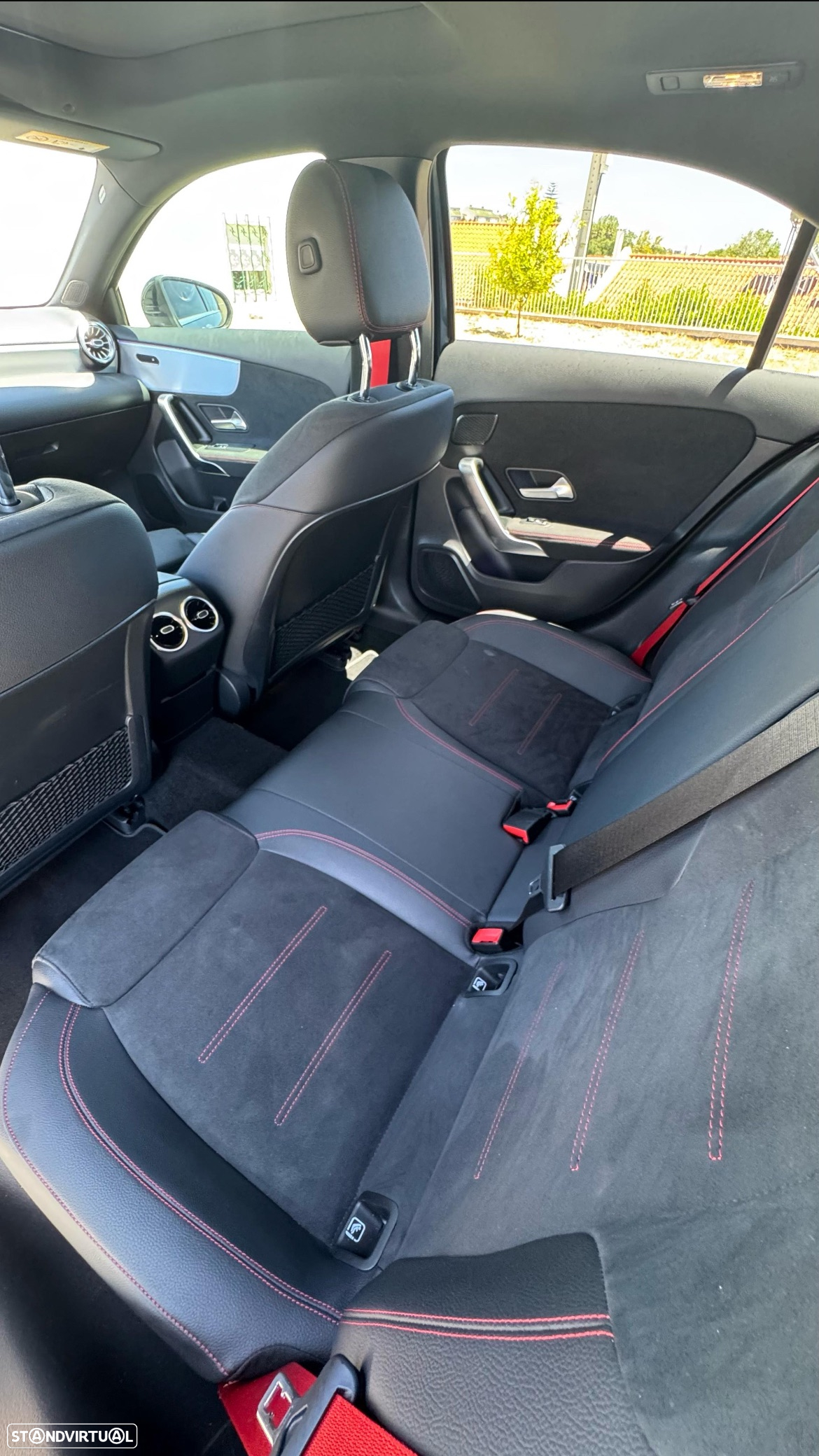 Mercedes-Benz A 35 AMG Limousine 4Matic - 8