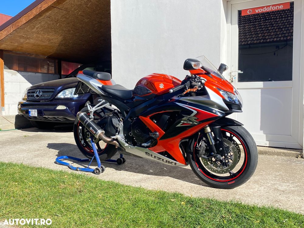 Suzuki GSX-R 600 - 10
