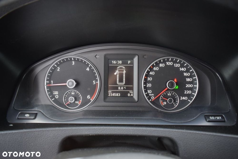 Volkswagen Caravelle - 24