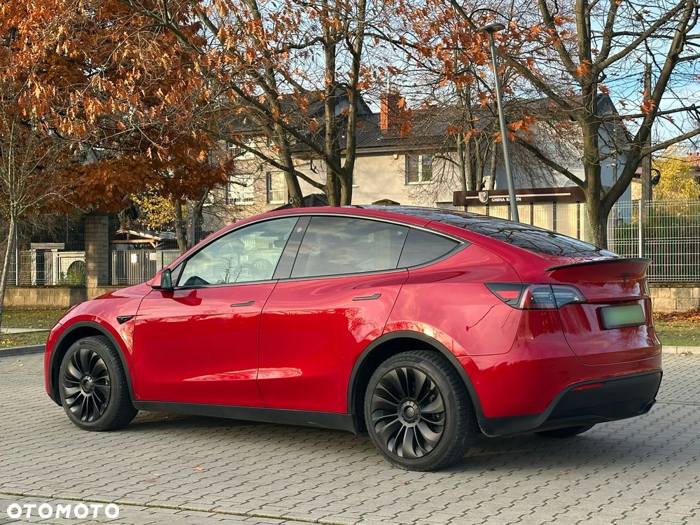 Tesla Y Long Range AWD - 3