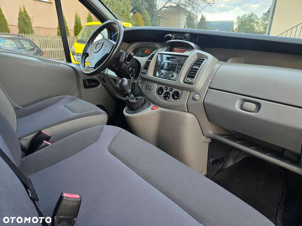 Opel Vivaro - 16