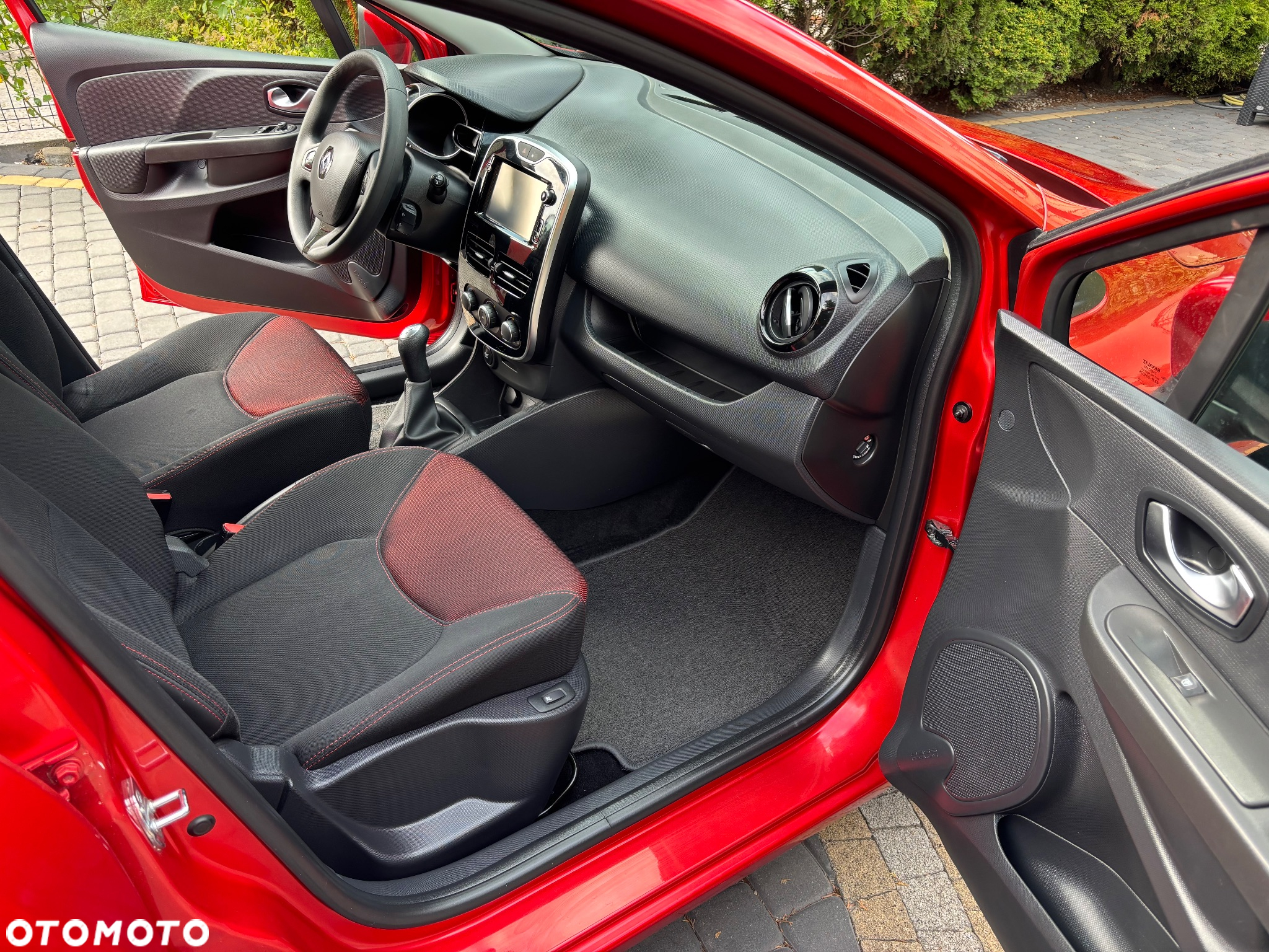 Renault Clio Grandtour 1.2 16V 75 Business - 16