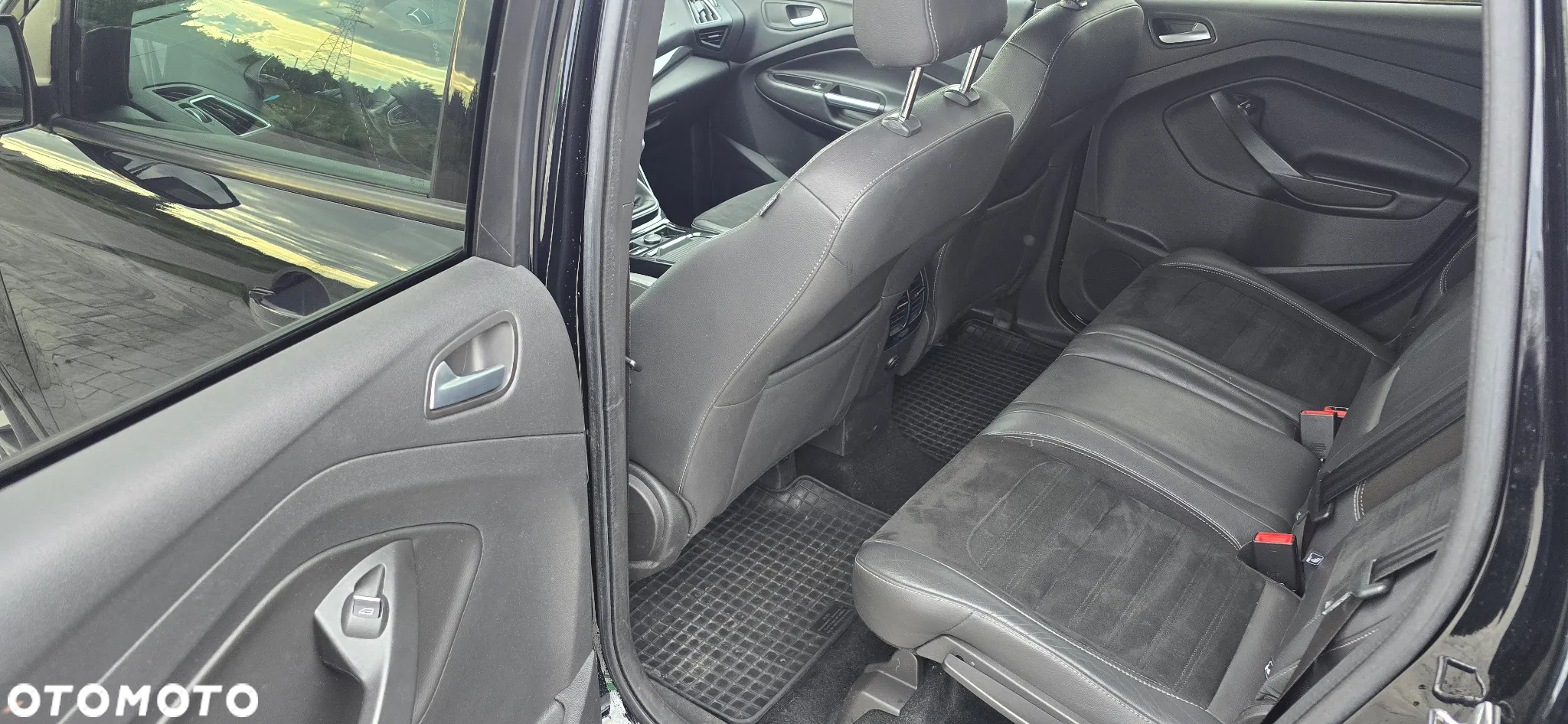 Ford Kuga 2.0 TDCi 2x4 ST-Line - 10