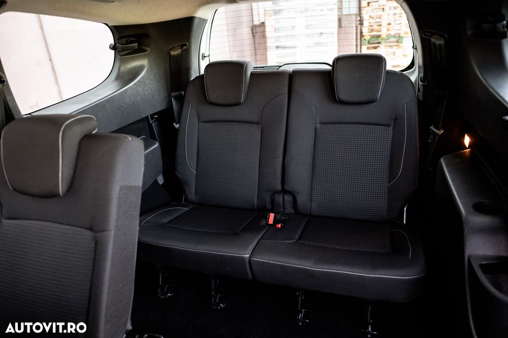 Dacia Lodgy 1.6 SCe Ambiance - 24