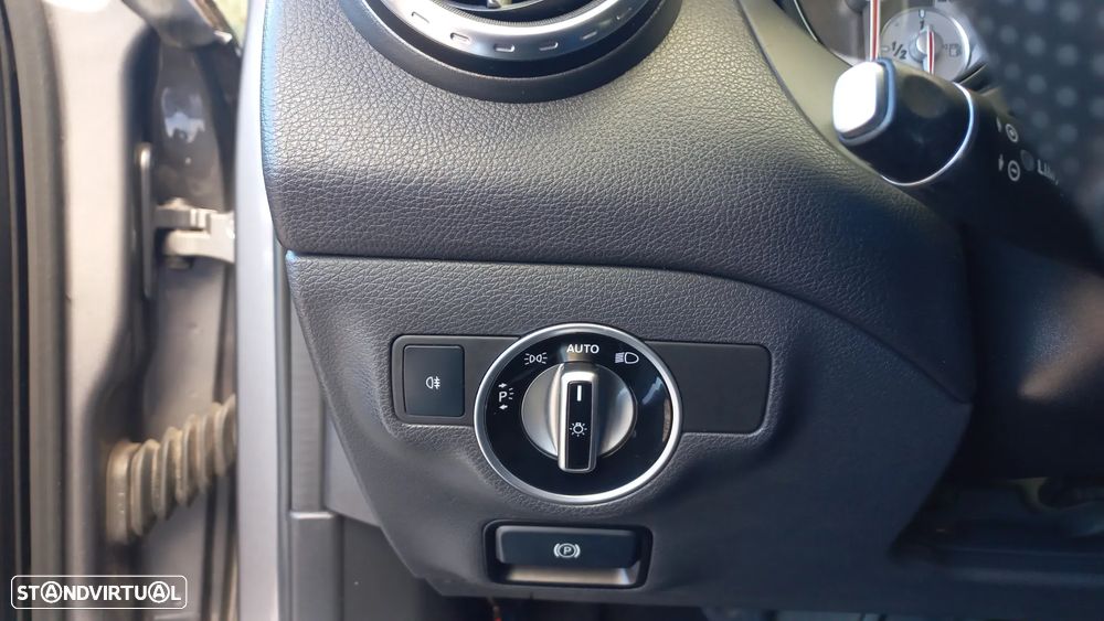 Mercedes-Benz GLA 180 CDI Urban Aut. - 14