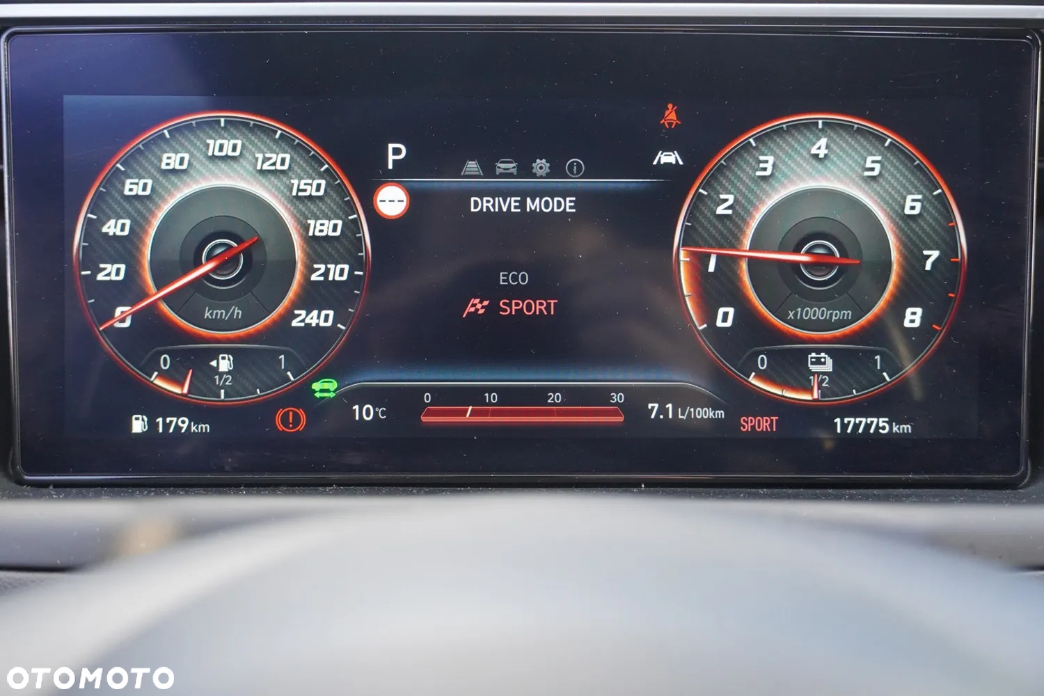 Hyundai Tucson 1.6 T-GDi HEV Smart 2WD - 11