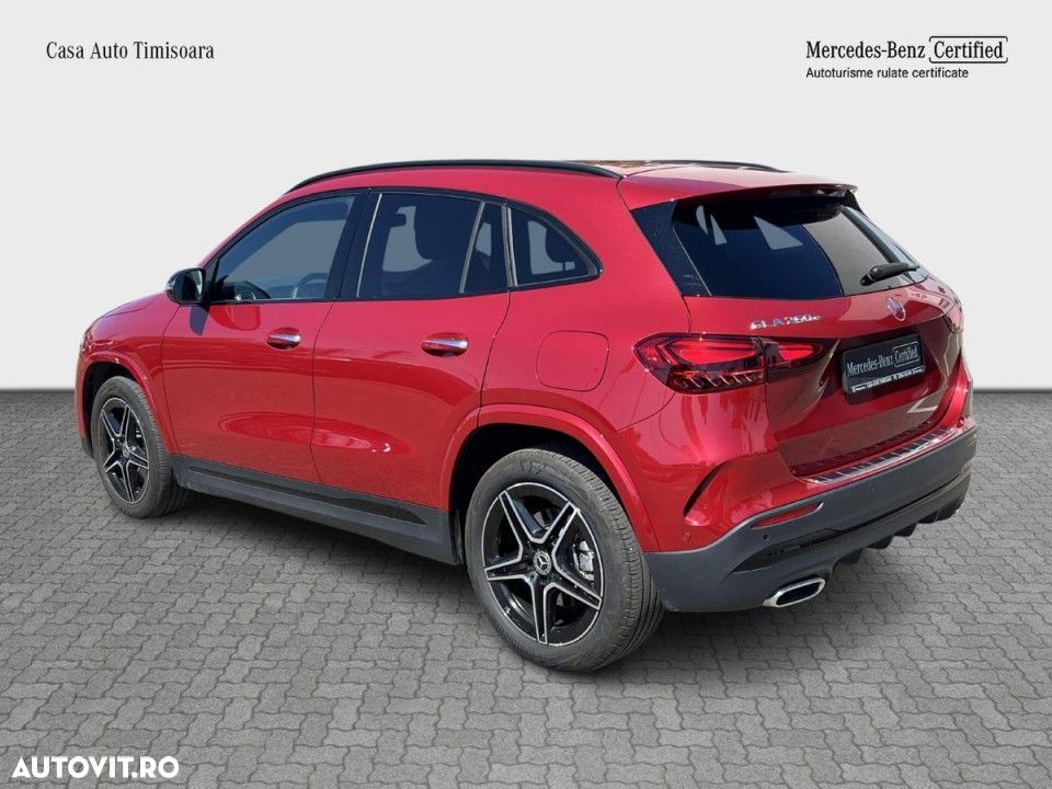 Mercedes-Benz GLA - 3