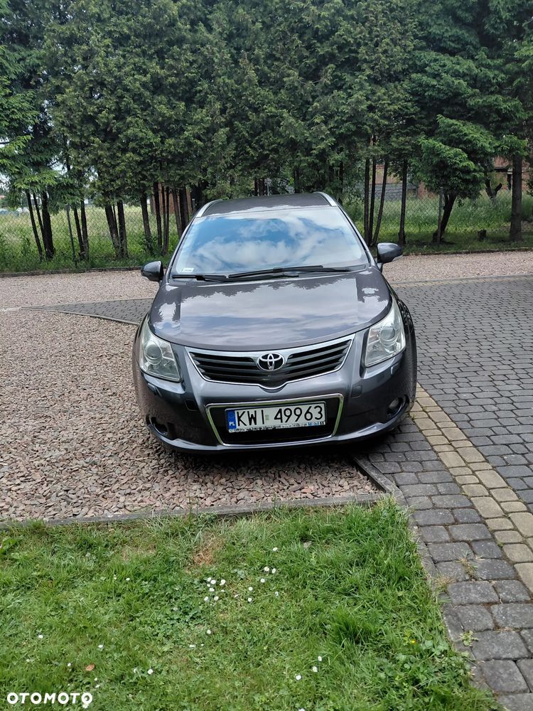 Toyota Avensis - 12