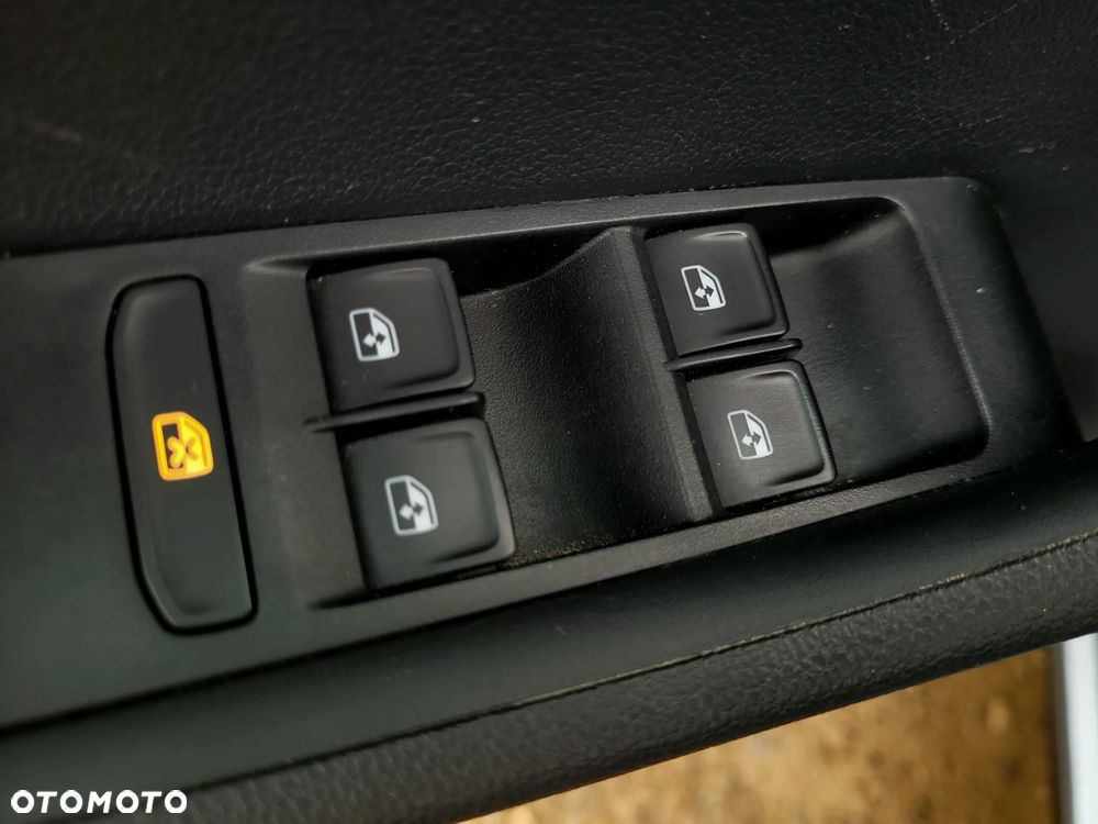 Skoda Fabia 1.0 TSI Ambition - 10