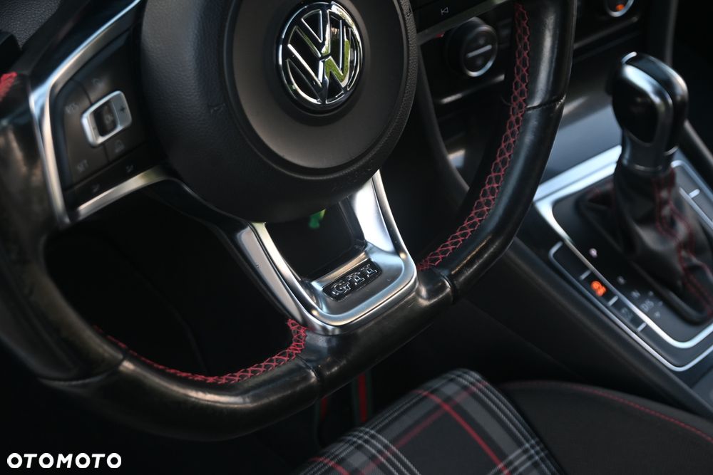 Volkswagen Golf 2.0 TSI BMT GTI Performance DSG - 36