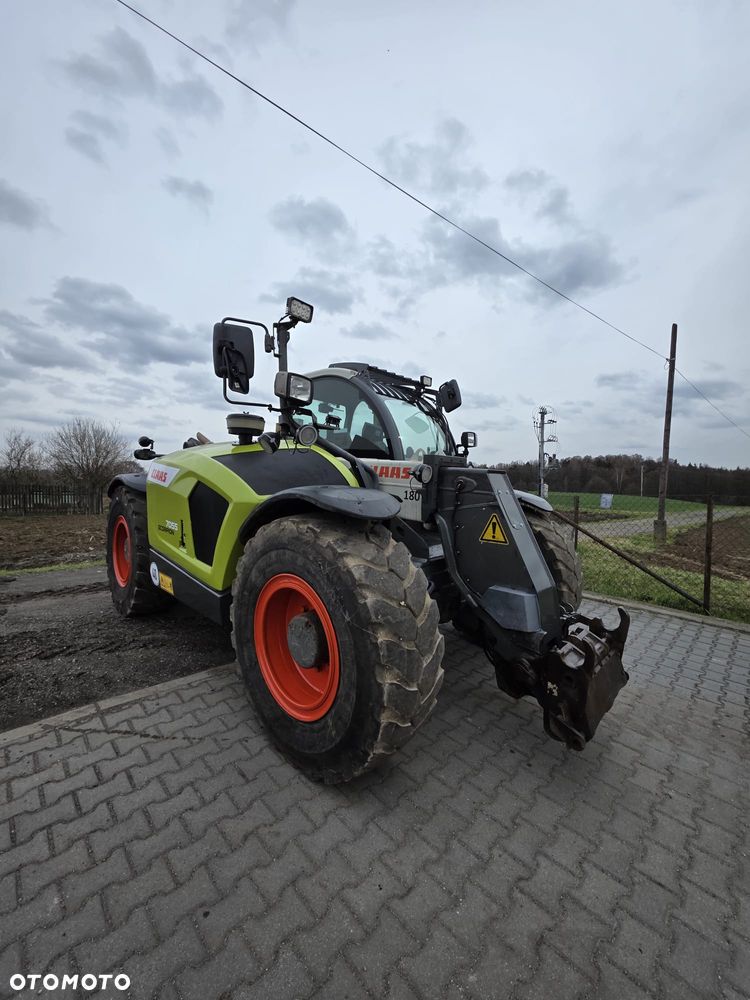 Claas Scorpion 7055 - 2