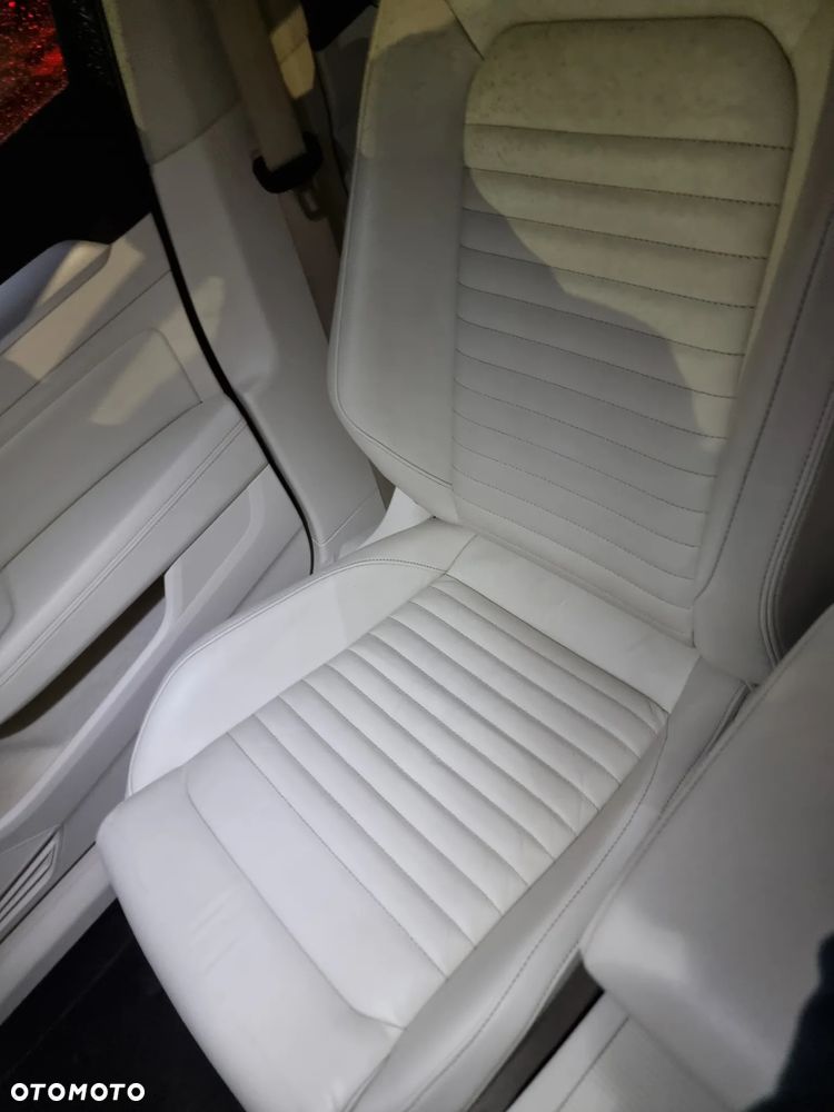 Volkswagen Passat 2.0 TDI SCR (BlueMotion Technology) DSG Comfortline - 16