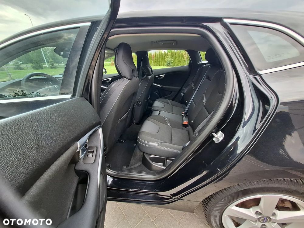 Volvo V40 D2 Momentum - 20