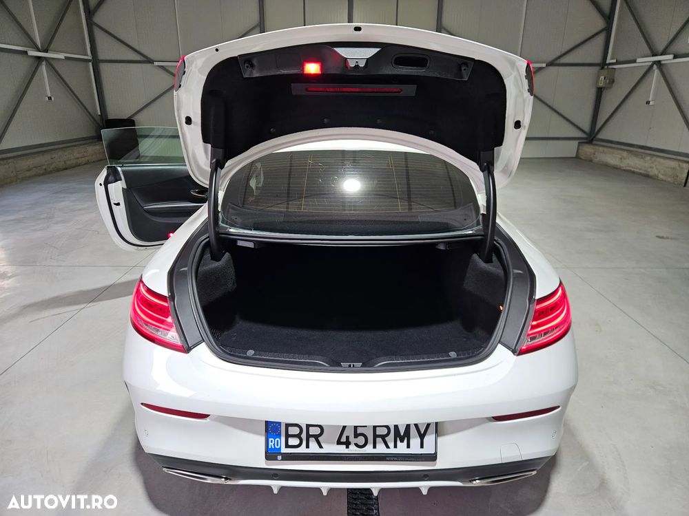Mercedes-Benz C 180 Coupe 7G-TRONIC AMG Line - 29