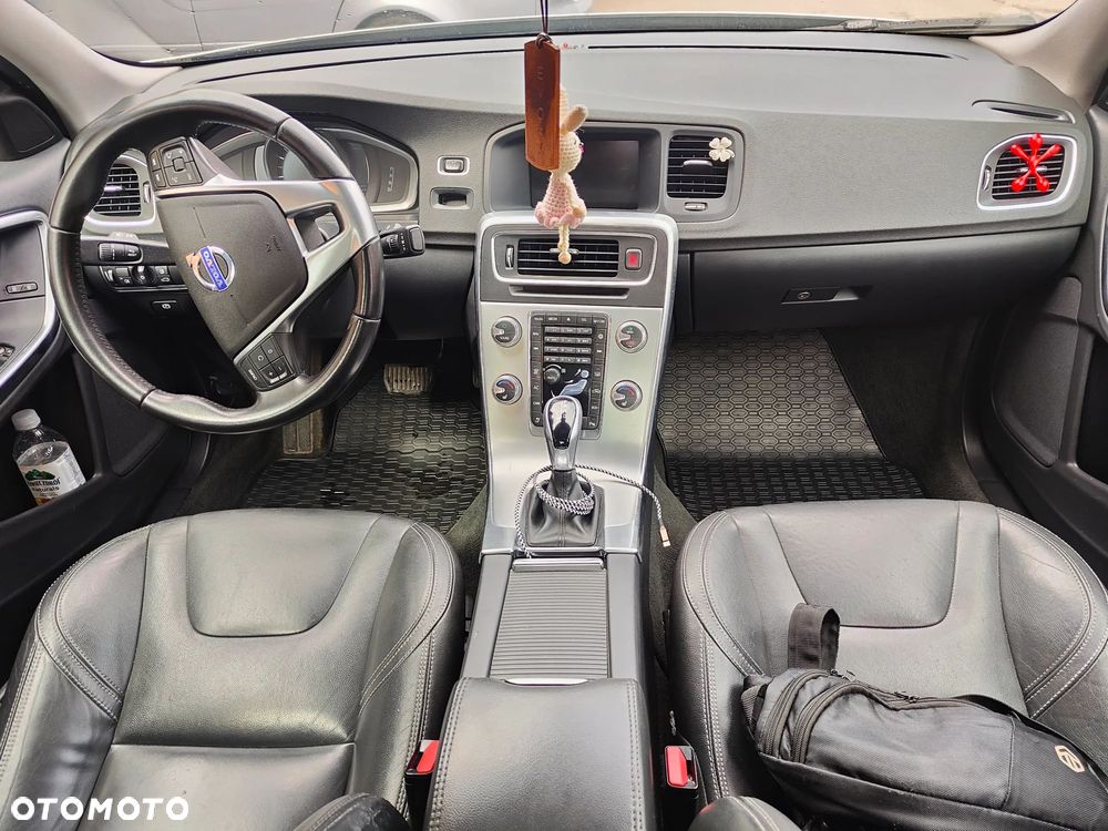 Volvo S60 T5 Drive-E Momentum - 39