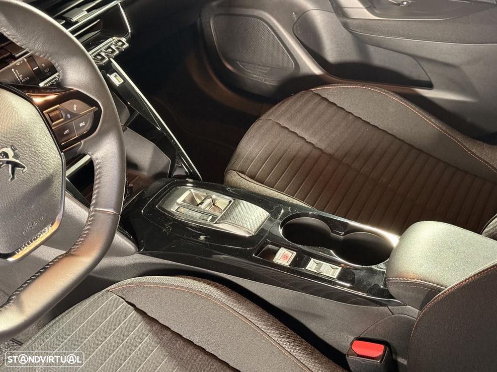 Peugeot e-2008 50 kWh Active Pack - 31