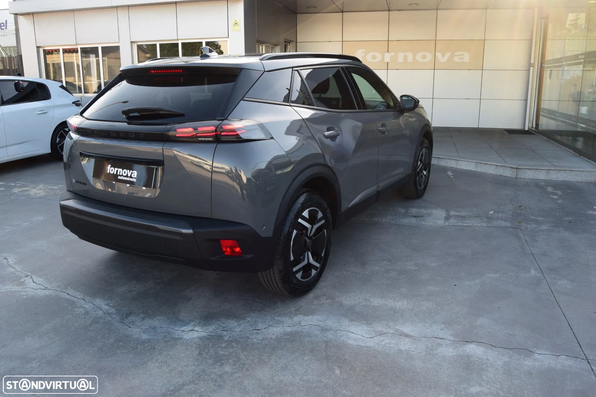 Peugeot e-2008 50 kWh Allure Pack - 27