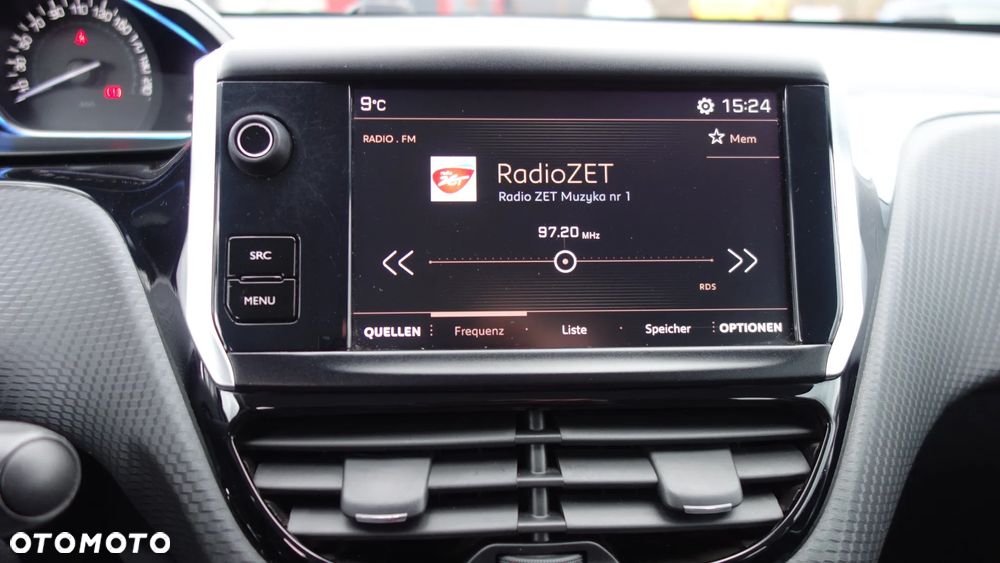 Peugeot 2008 1.2 Pure Tech Allure S&S - 24