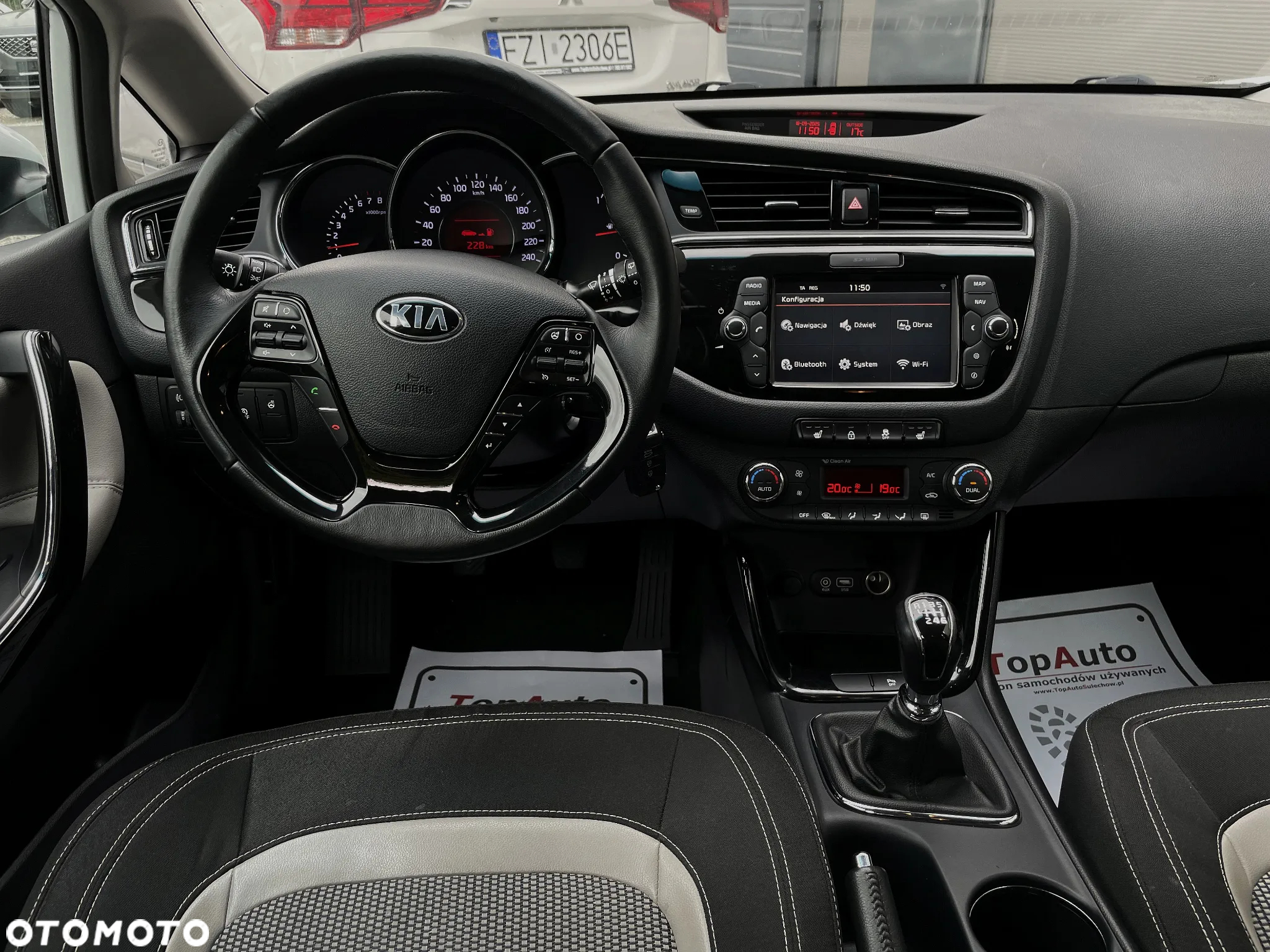 Kia Ceed 1.4 Attract - 31