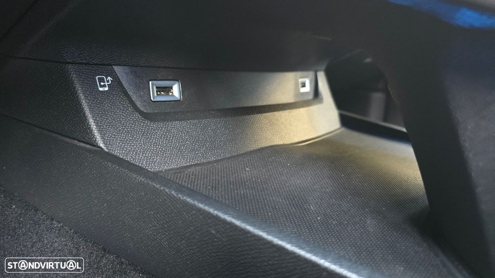 Peugeot 508 Plug-In Hybrid 225 e-EAT8 GT Pack - 50