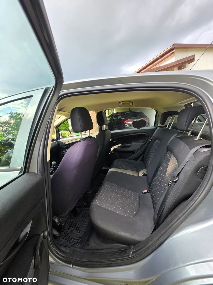 Fiat Grande Punto - 12