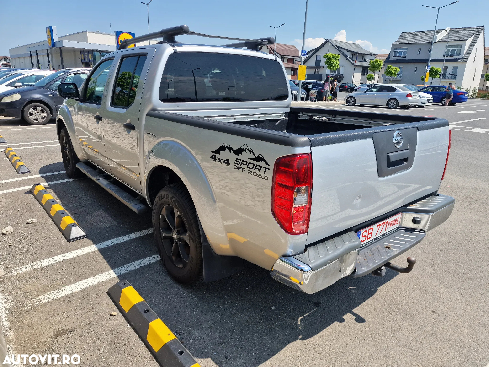 Nissan Navara 2.5 dCi DPF 4X4 Double Cab LE Plus Aut. - 13