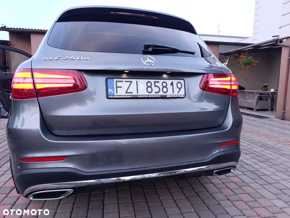 Mercedes-Benz GLC - 16