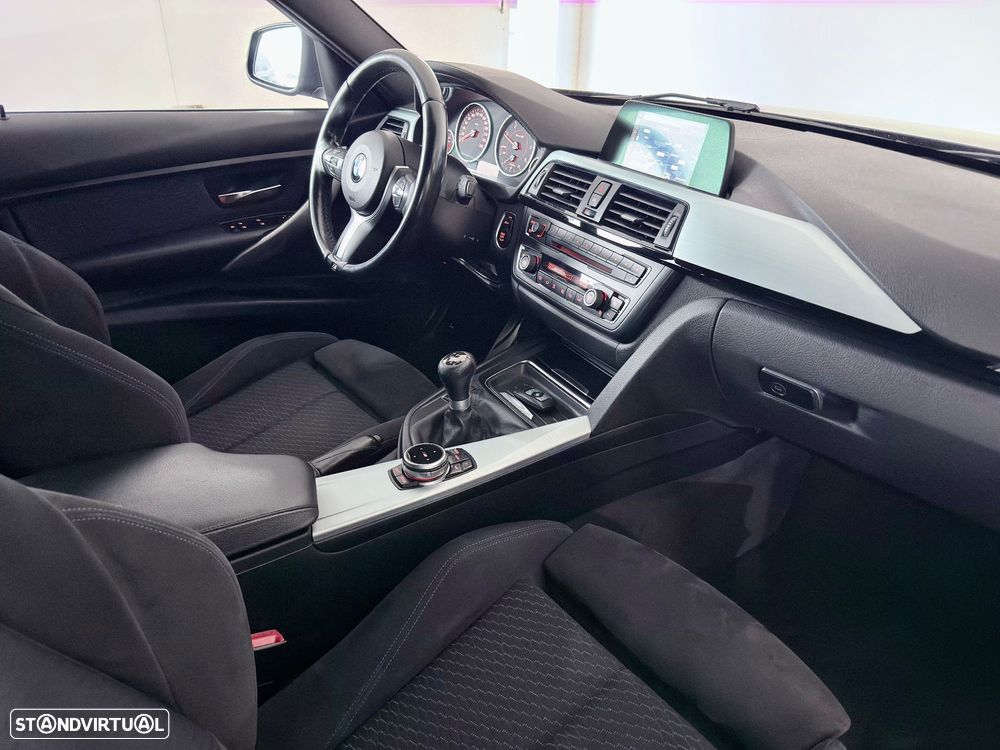 BMW 318 d Pack M - 11