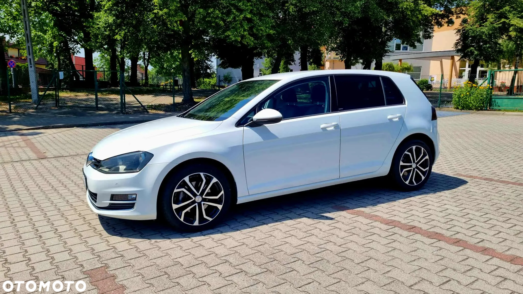 Volkswagen Golf 1.6 TDI BlueMotion Technology DSG Allstar - 5
